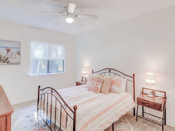 Charming Vacation Home with 4 Bedrooms & Pool