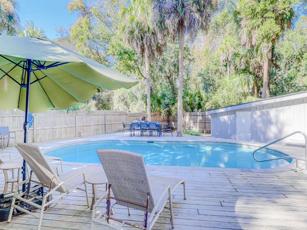 Charming Vacation Home with 4 Bedrooms & Pool