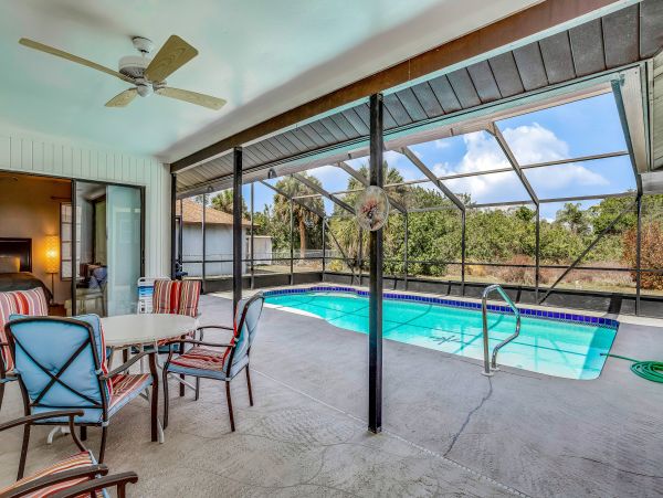 Manasota Key Vacation Pool Home Two Bedrooms Sleeps Six