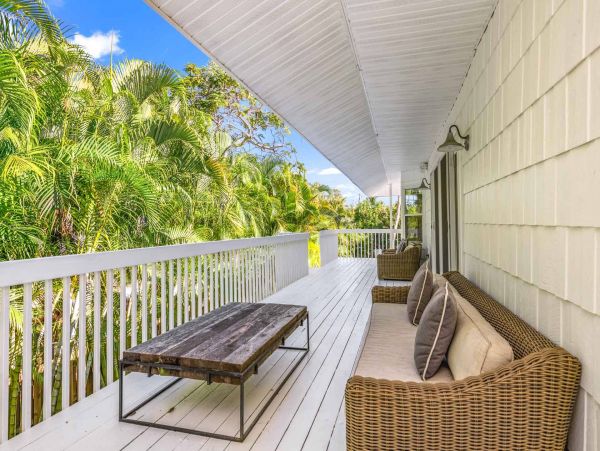 Walk to the Beach Three Bedroom Rental Home in Anna Maria