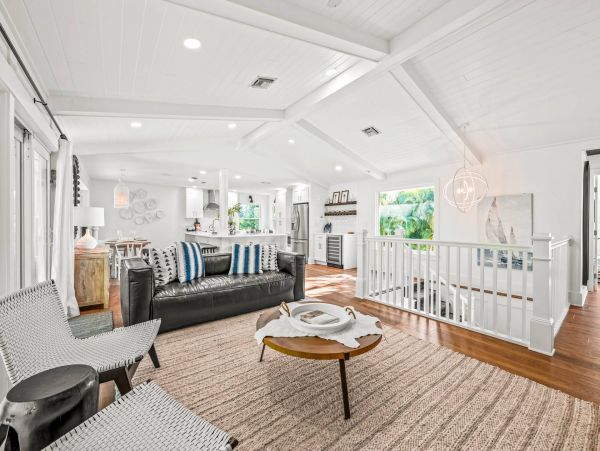 Walk to the Beach Three Bedroom Rental Home in Anna Maria