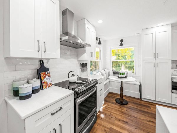 Walk to the Beach Three Bedroom Rental Home in Anna Maria