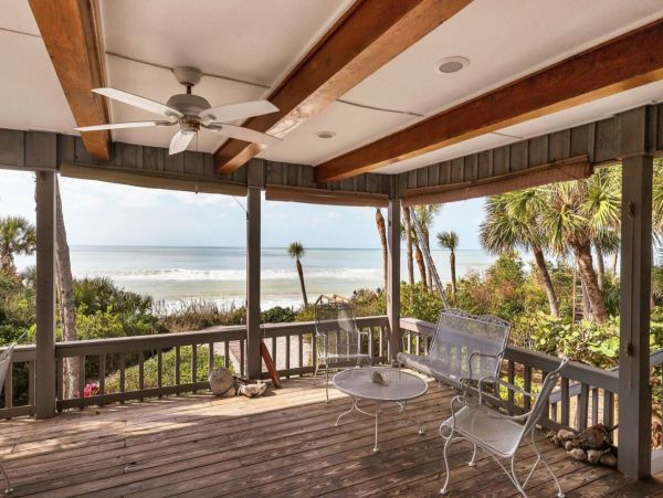 Manasota Key Beachfront Three Bedroom Vacation Home Sleeps 6