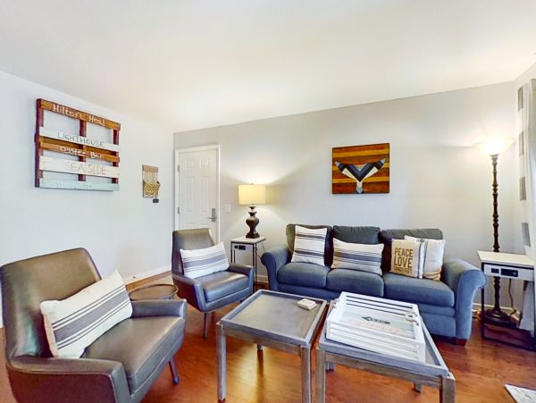 Hilton Head Dog-Friendly Villa with 2 Bedrooms Lagoon Views