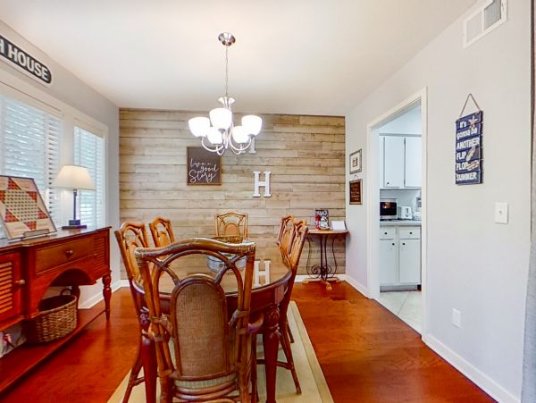 Hilton Head Dog-Friendly Villa with 2 Bedrooms Lagoon Views