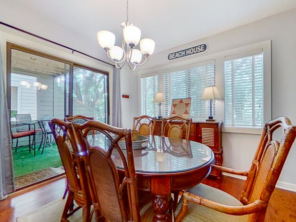 Hilton Head Dog-Friendly Villa with 2 Bedrooms Lagoon Views