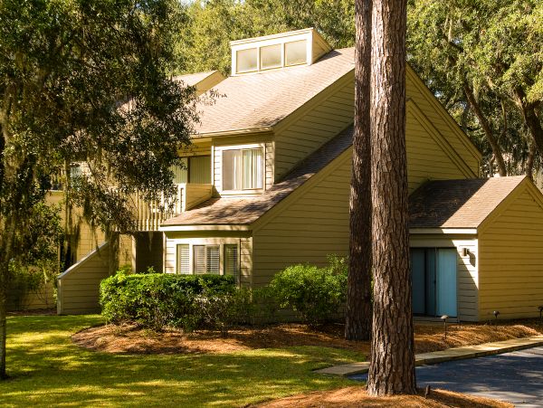 Hilton Head Dog-Friendly Villa with 2 Bedrooms Lagoon Views