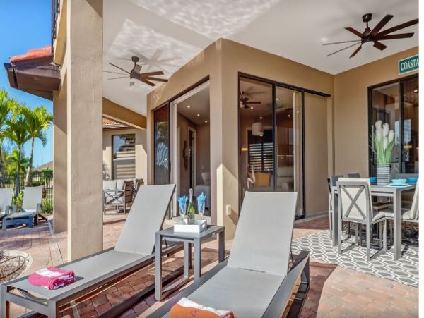 Three Bedroom Home with Private Pool & Canal View Sleeps Six