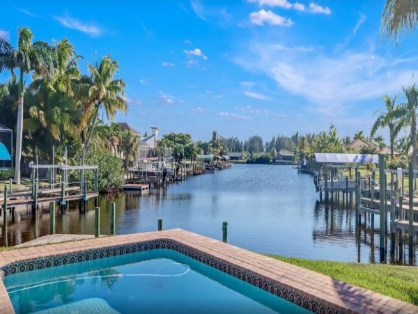 Three Bedroom Home with Private Pool & Canal View Sleeps Six