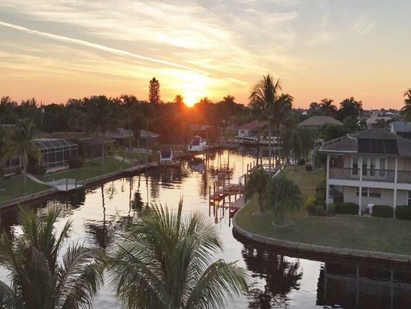 Cape Coral Vacation Pool Home Four Bedrooms Sleeps 8 Guests