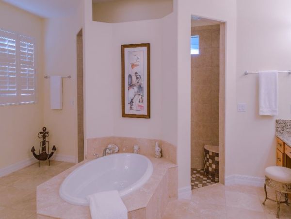 Cape Coral Vacation Pool Home Four Bedrooms Sleeps 8 Guests
