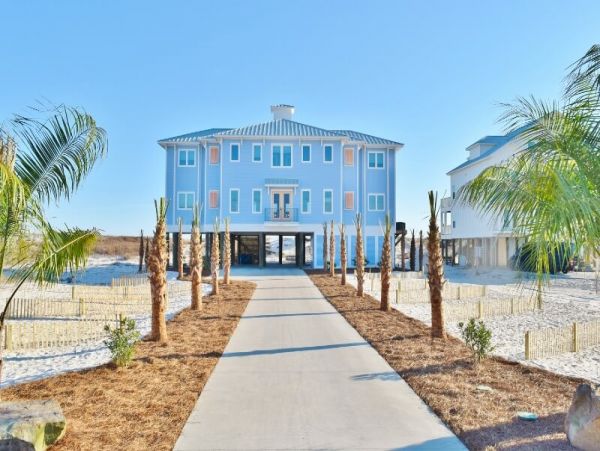 Gulf Shores Beachfront Vacation Home Sleeps 20 Guests