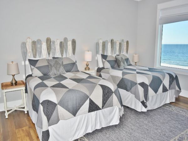 Gulf Shores Beachfront Vacation Home Sleeps 20 Guests