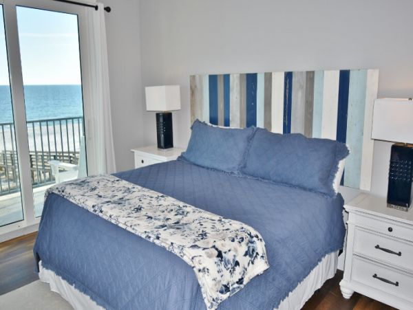 Gulf Shores Beachfront Vacation Home Sleeps 20 Guests