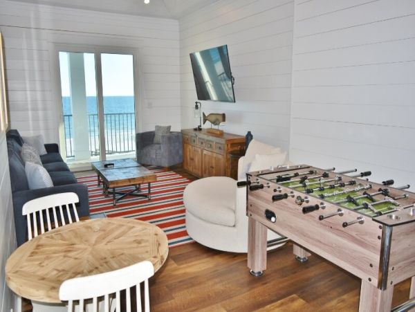 Gulf Shores Beachfront Vacation Home Sleeps 20 Guests