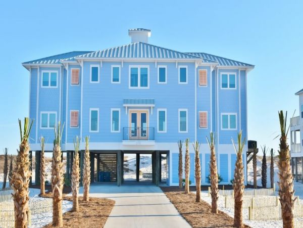 Gulf Shores Beachfront Vacation Home Sleeps 20 Guests