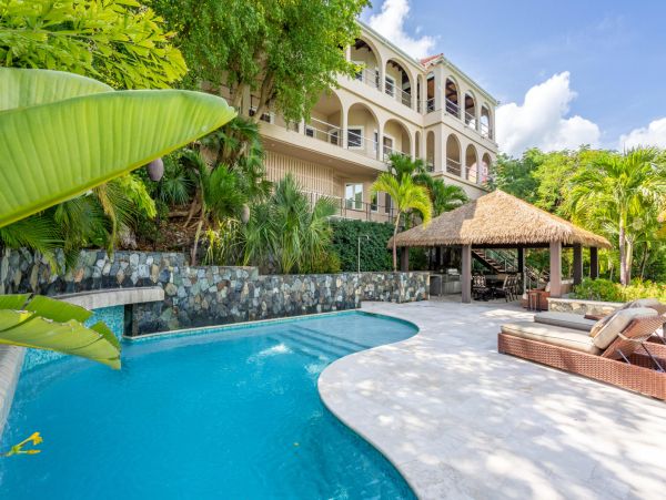 Tortola Luxury Vacation Villa with 4 Bedrooms & Pool