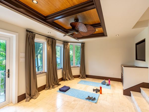 Tortola Luxury Vacation Villa with 4 Bedrooms & Pool