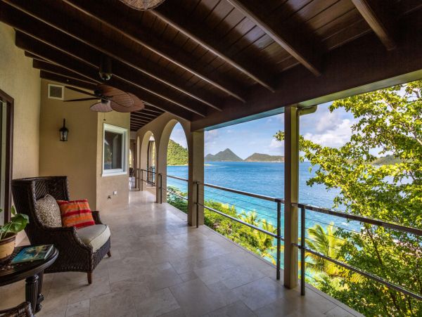 Tortola Luxury Vacation Villa with 4 Bedrooms & Pool