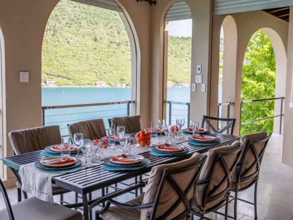 Tortola Luxury Vacation Villa with 4 Bedrooms & Pool