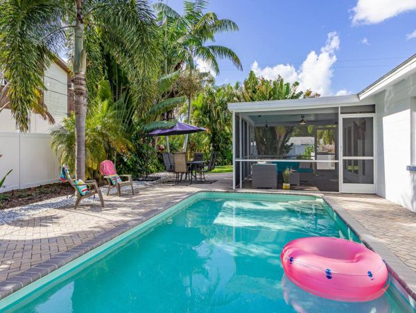 Three Bedroom Rental Sarasota Private Pool