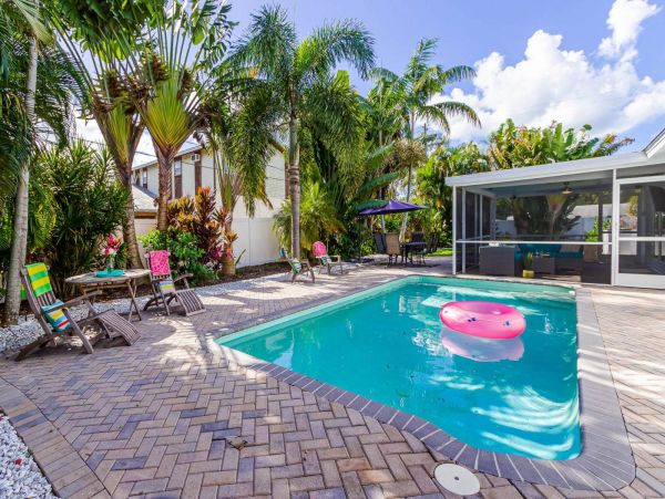 Three Bedroom Rental Sarasota Private Pool