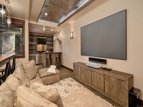 Breckenridge Vacation Home Six Bedroom Mountain Views