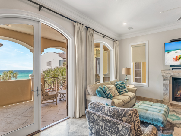 Beautiful Destin Vacation Home with Private Pool