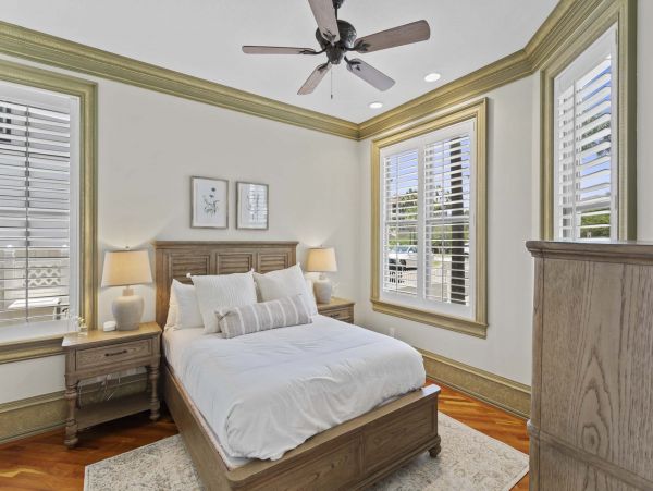 Beautiful Destin Vacation Home Located on Beach