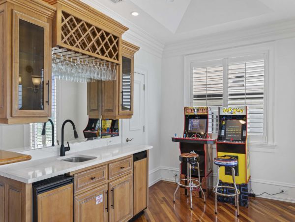 Beautiful Destin Vacation Home Located on Beach