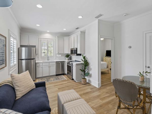 Beautiful Destin Vacation Home Located on Beach