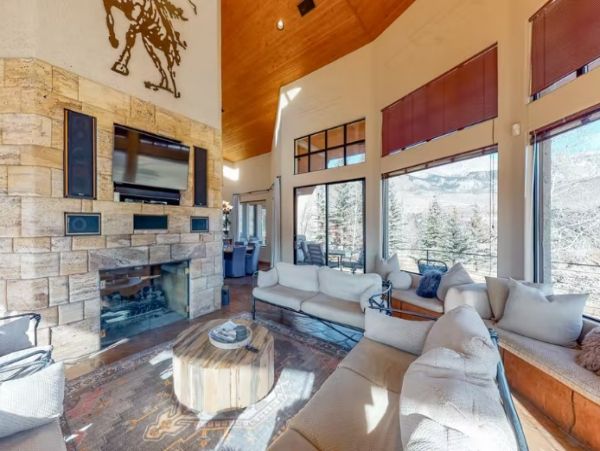 Telluride Vacation Home with 5 Bedrooms and Loft Sleeps 18