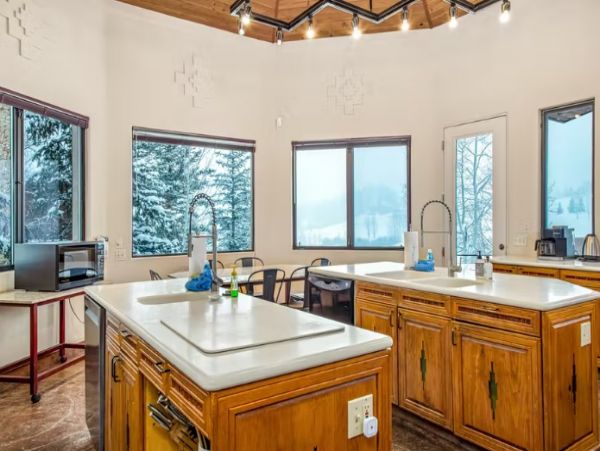 Telluride Vacation Home with 5 Bedrooms and Loft Sleeps 18