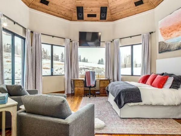Telluride Vacation Home with 5 Bedrooms and Loft Sleeps 18