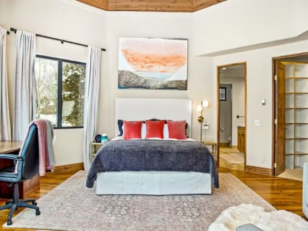 Telluride Vacation Home with 5 Bedrooms and Loft Sleeps 18