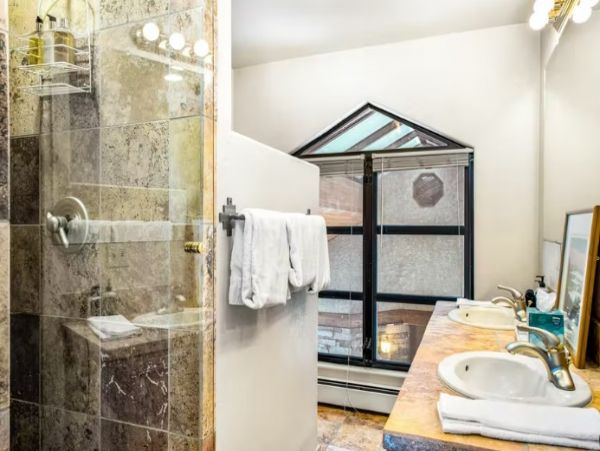 Telluride Vacation Home with 5 Bedrooms and Loft Sleeps 18