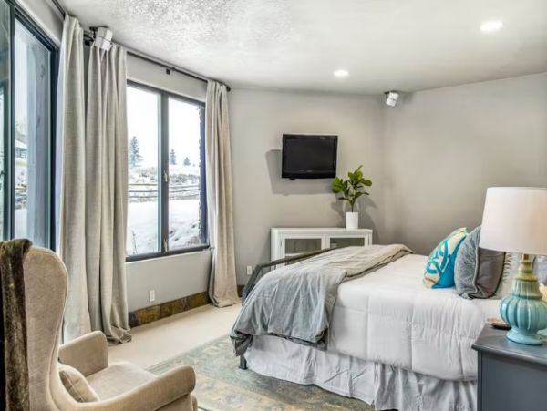Telluride Vacation Home with 5 Bedrooms and Loft Sleeps 18