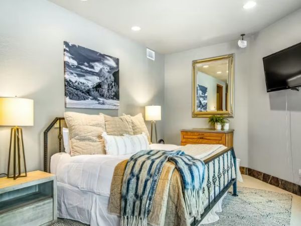 Telluride Vacation Home with 5 Bedrooms and Loft Sleeps 18