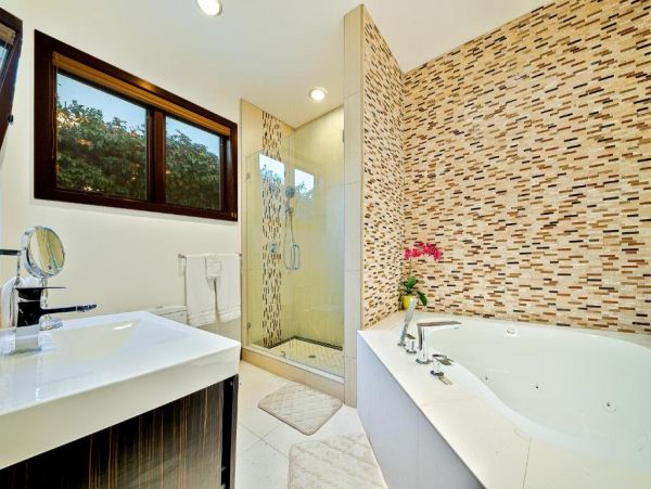 Luxury La Jolla Six Bedroom Home with Pool & Spa Sleeps 12