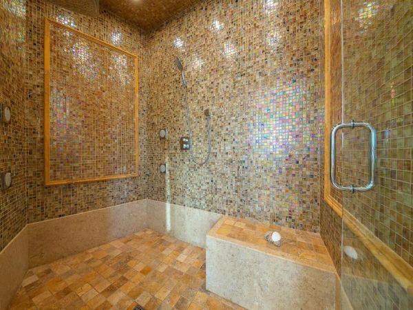 Luxury La Jolla Six Bedroom Home with Pool & Spa Sleeps 12