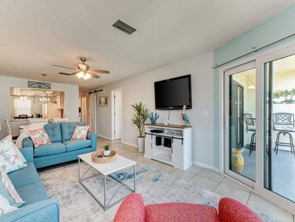First Floor 2 Bedroom Condo in Bradenton Beach Sleeps 6