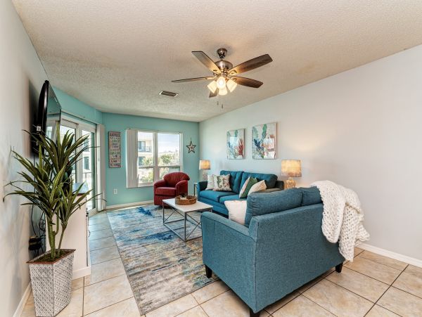First Floor 2 Bedroom Condo in Bradenton Beach Sleeps 6