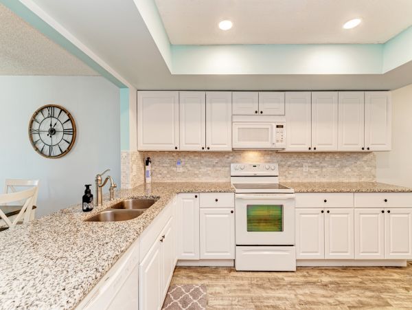 First Floor 2 Bedroom Condo in Bradenton Beach Sleeps 6