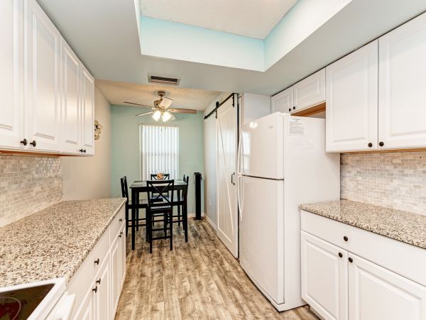 First Floor 2 Bedroom Condo in Bradenton Beach Sleeps 6