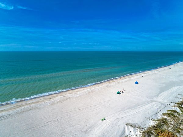 First Floor 2 Bedroom Condo in Bradenton Beach Sleeps 6