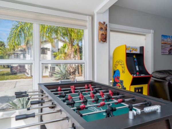 Fort Myers Triplex 6 Bedroom Rental with Pool Walk to Beach