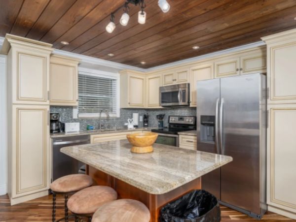 Fort Myers Triplex 6 Bedroom Rental with Pool Walk to Beach