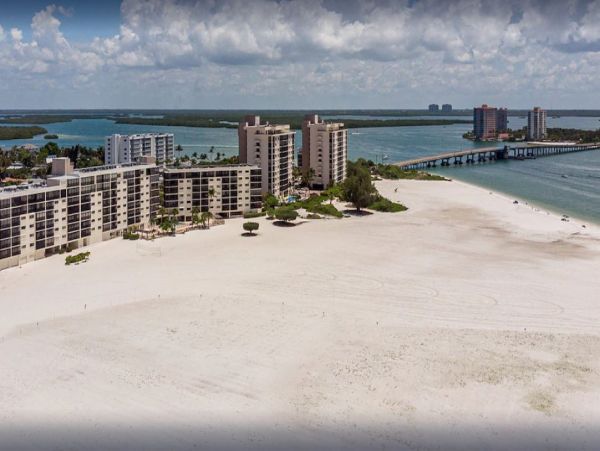 Estero Island Vacation Condo Two Bedroom