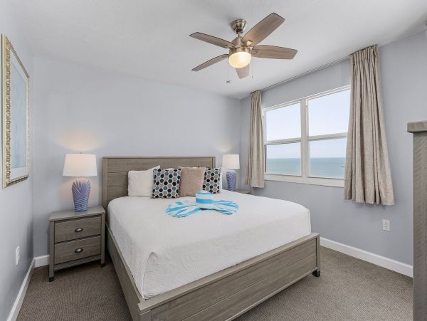 Fort Myers 2 Bedroom Condo with Ocean Views & Balcony