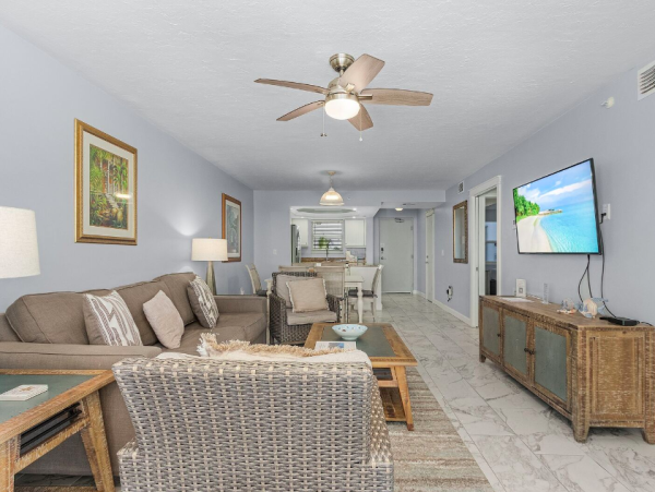 Fort Myers 2 Bedroom Condo with Ocean Views & Balcony